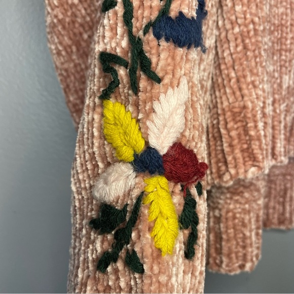 Sadie & Sage | Light pink chenille sweater cottage core twee boxy flowers - Picture 4 of 7